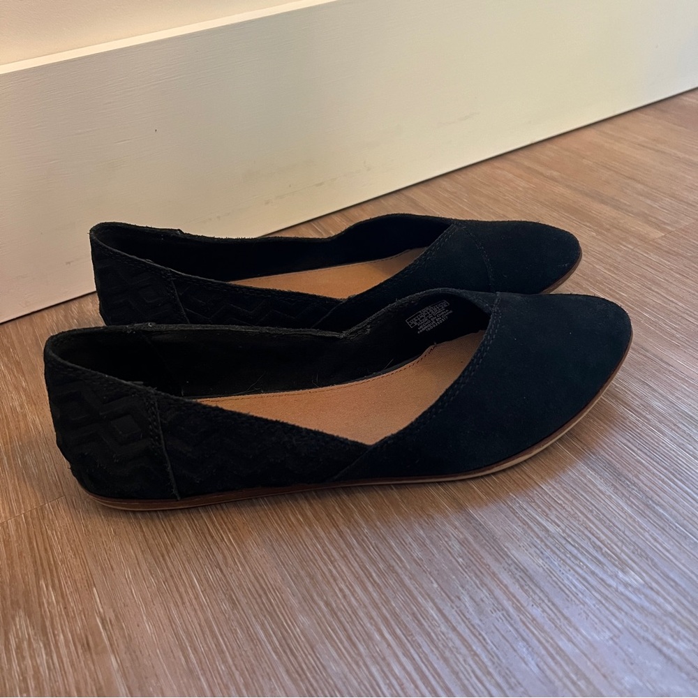 TOMS Black Suede Ballet Flats Size 9 - Picture 2 of 7
